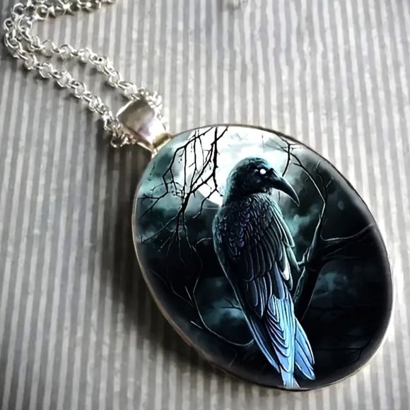3D Black Raven Pendant Necklace Viking Magic Goth Mythology Norse Celtic Witch - Picture 1 of 5